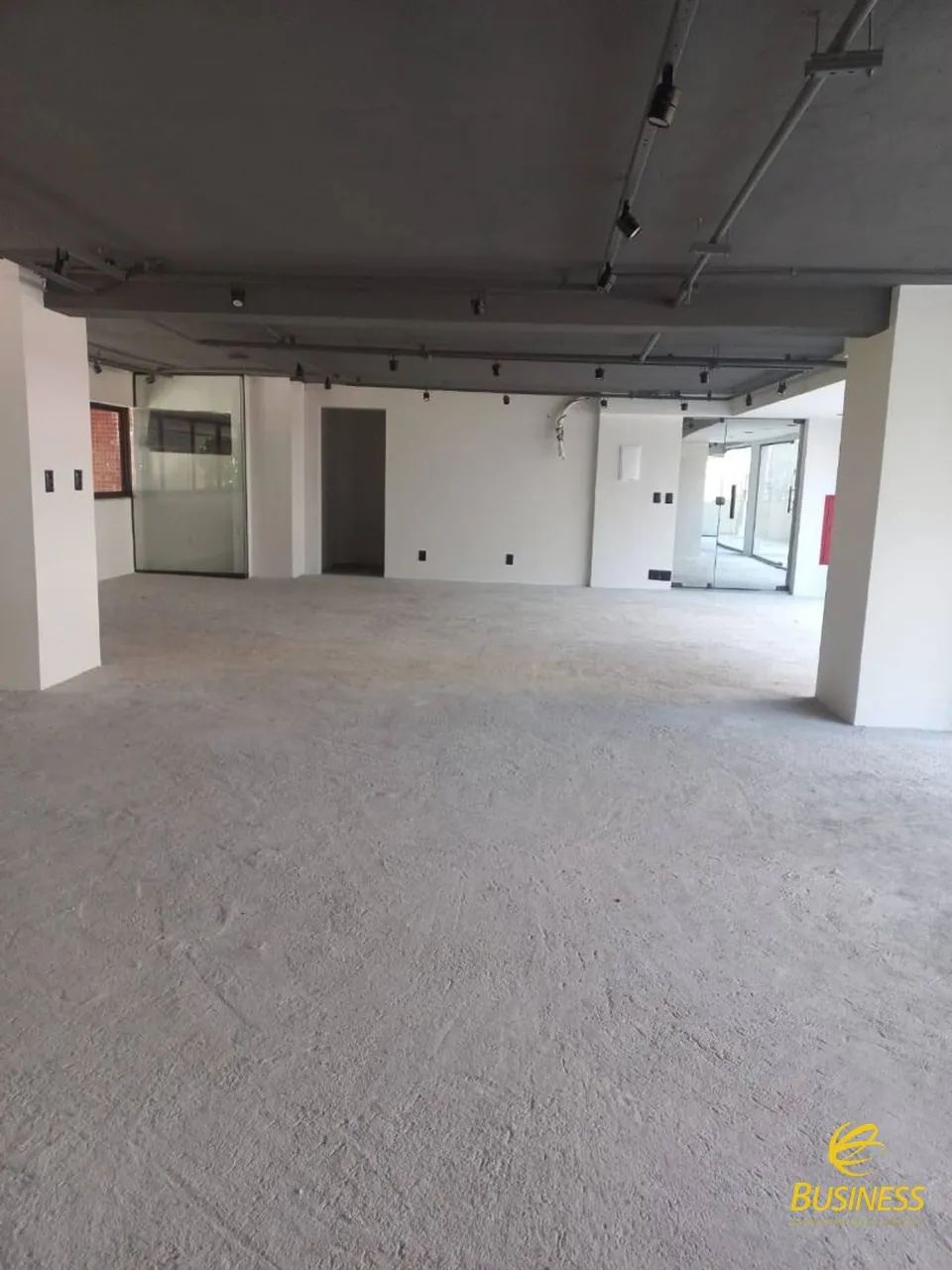Sala no Meireles, Próximo a Beira Mar