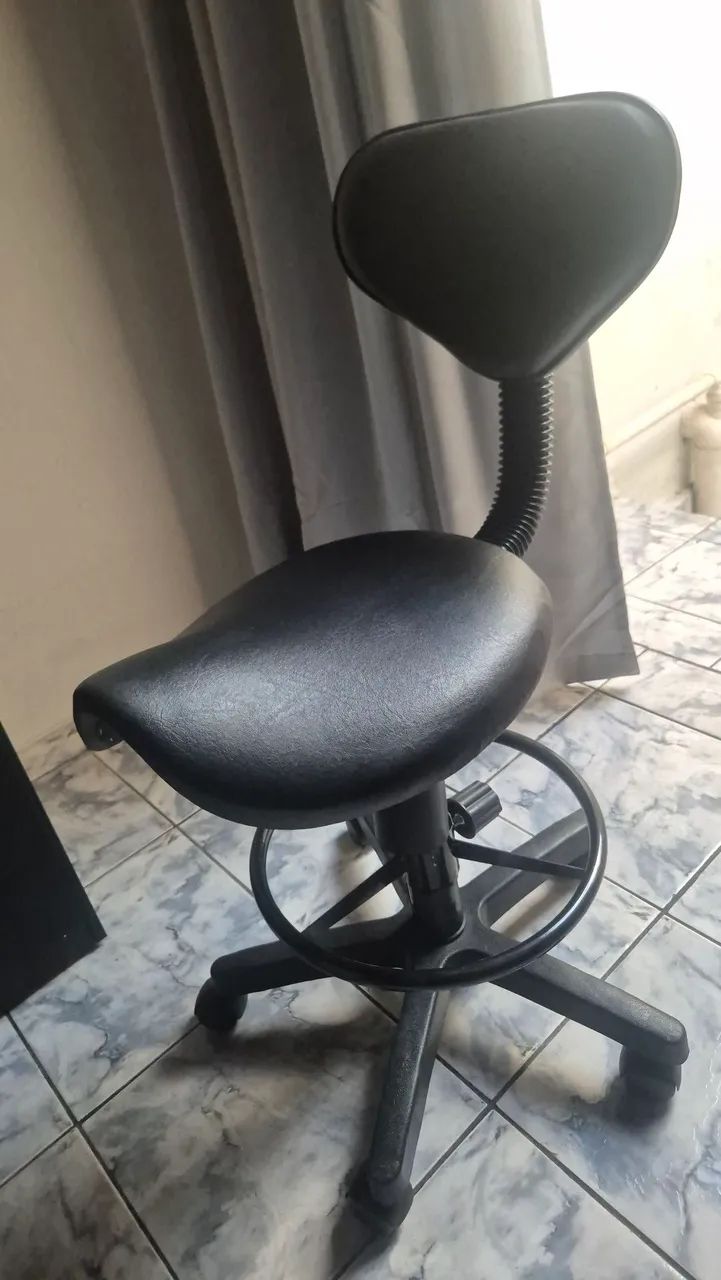 Cadeira mocho sela com regularem de altura  - Foto 4