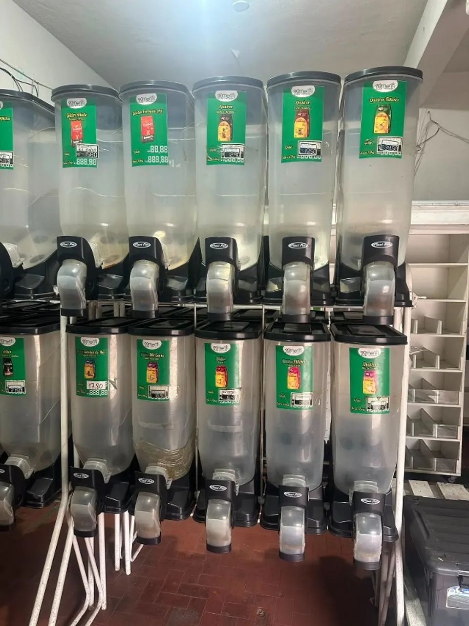 Dispenser ração Plast Pet otimo estado