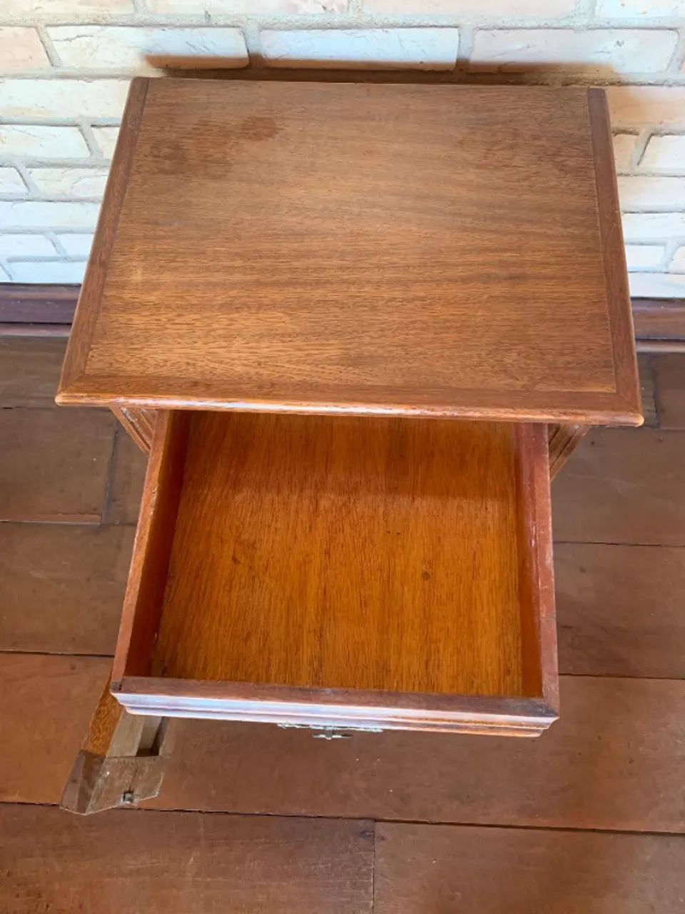 Mesa lateral em madeira - estilo clássico - Foto 3
