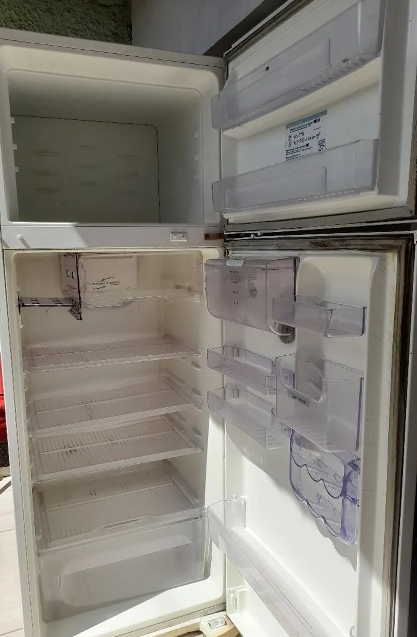 Vendo essa geladeira  - Foto 2
