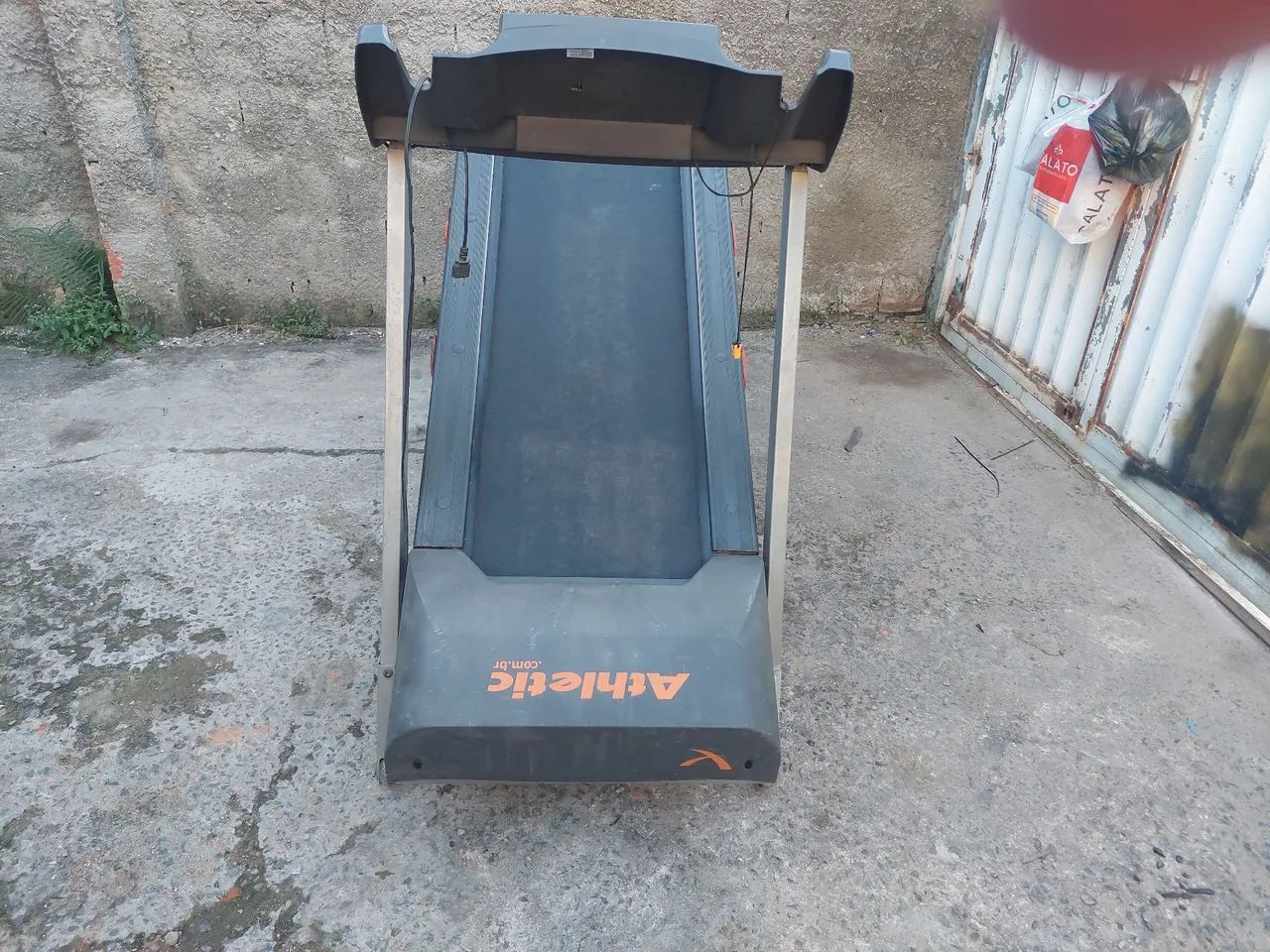 Vendo uma esteira ergometrica athetic 520 E E em ótimo estado de conservação  - Foto 2