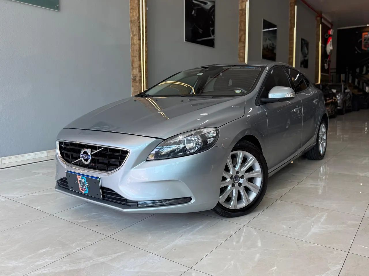 Volvo V40 2015