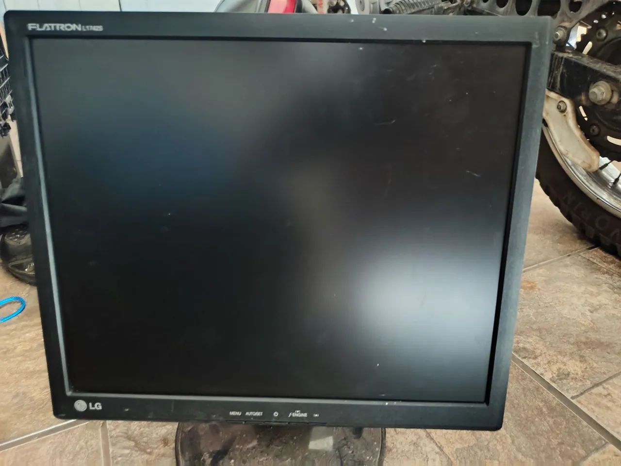 Monitor LG flatron L1742S