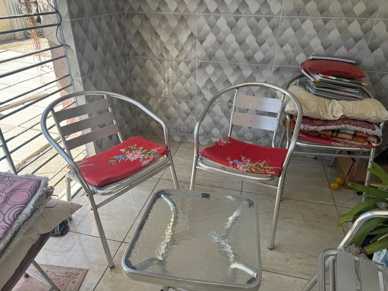 Cadeiras e mesa de centro  - Foto 4