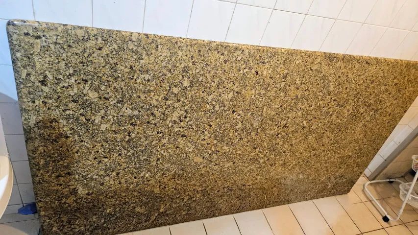 Tampo de Mesa em Granito Santa Cecília 2m x 1m