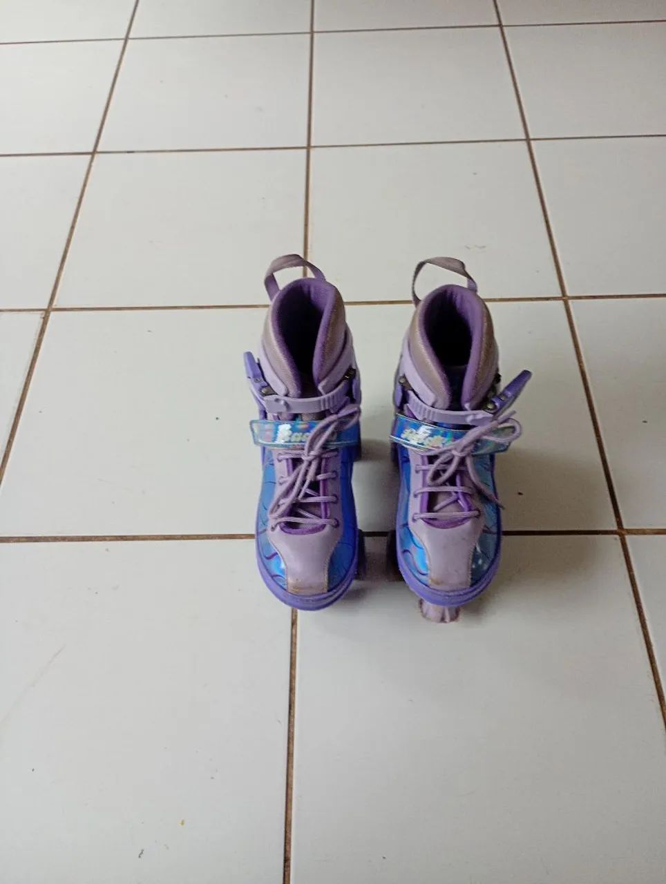 Vendo um patins roxo feminino squad  - Foto 3