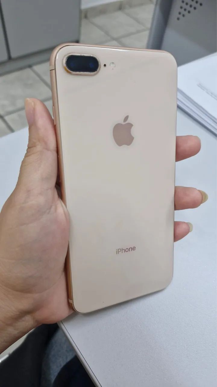 iPhone 8 Plus 64GB- excelente custo- benefício - Celulares e