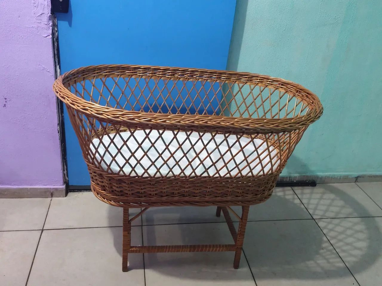 Vendo Berço Vintage Semi-Novo - Foto 2