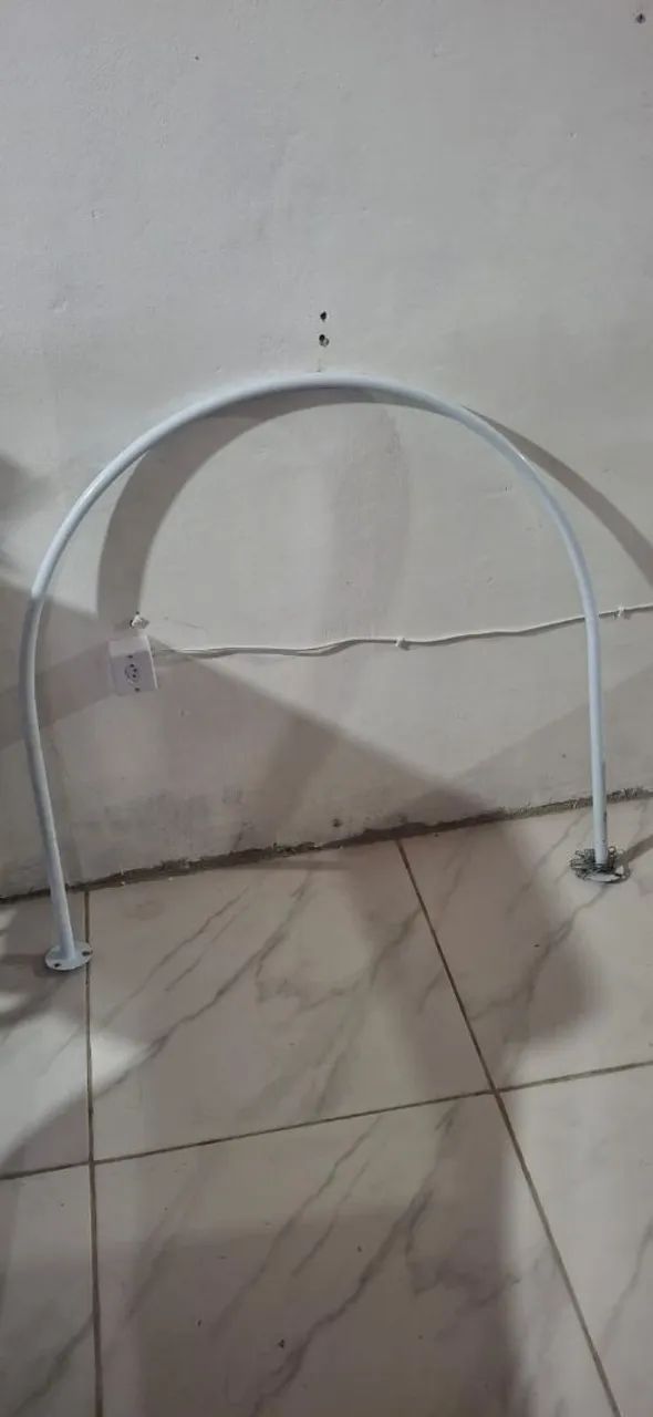 Provador com argolas sem cortina - Foto 2