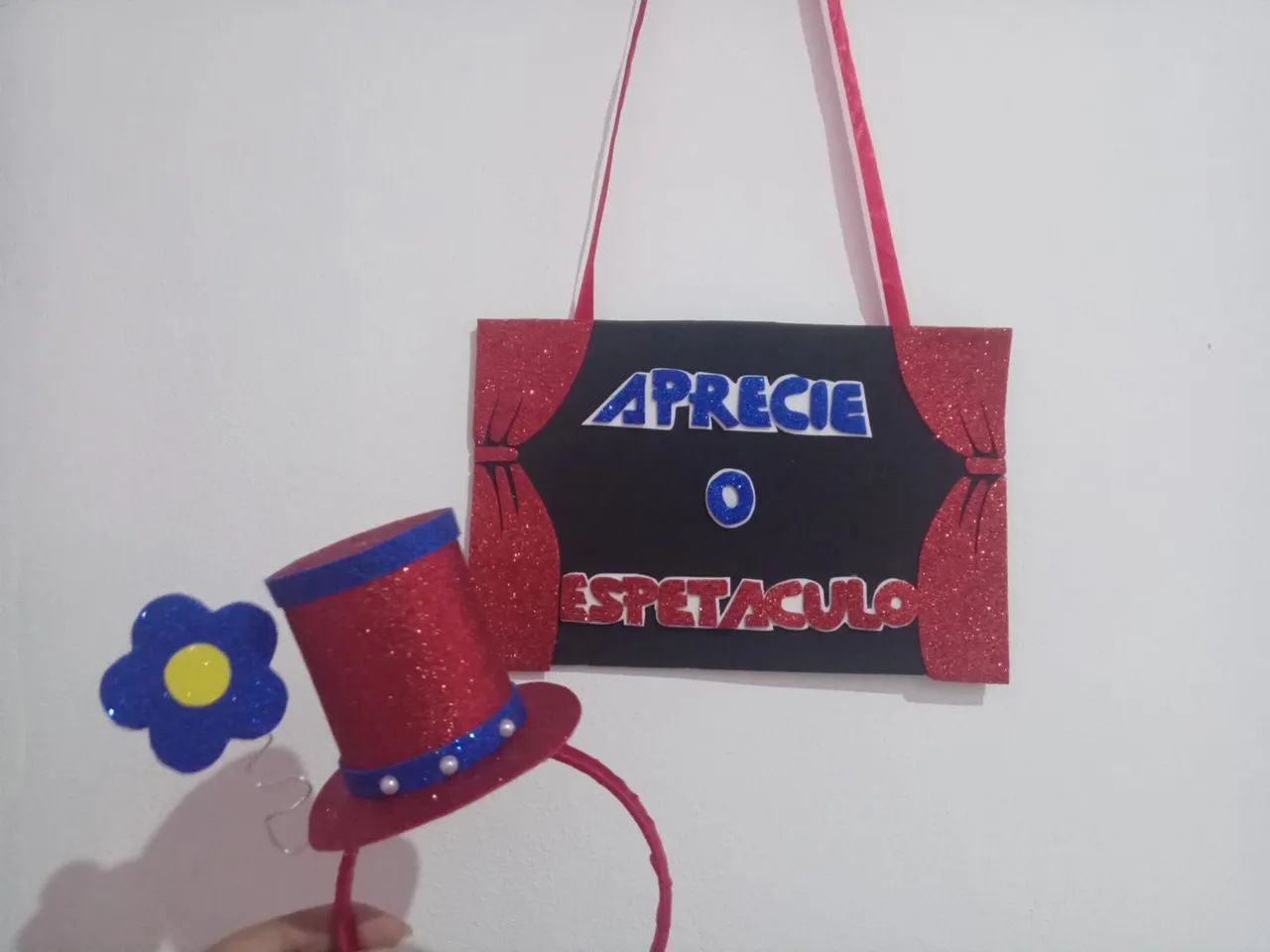 TIARA + PLAQUINHA CARNAVAL 