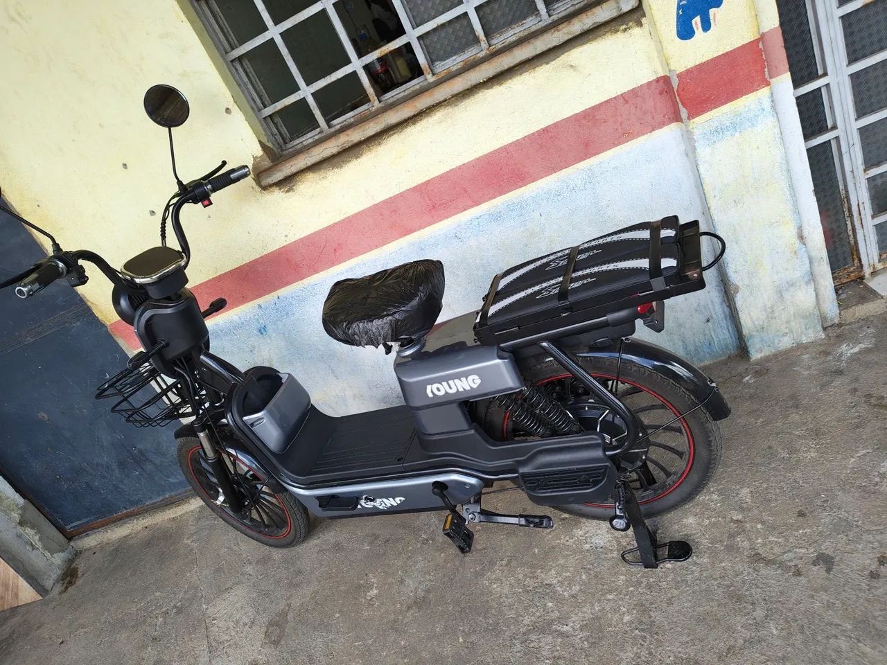 Moto elétrica grande com caixas de som Imbituba  - Foto 3