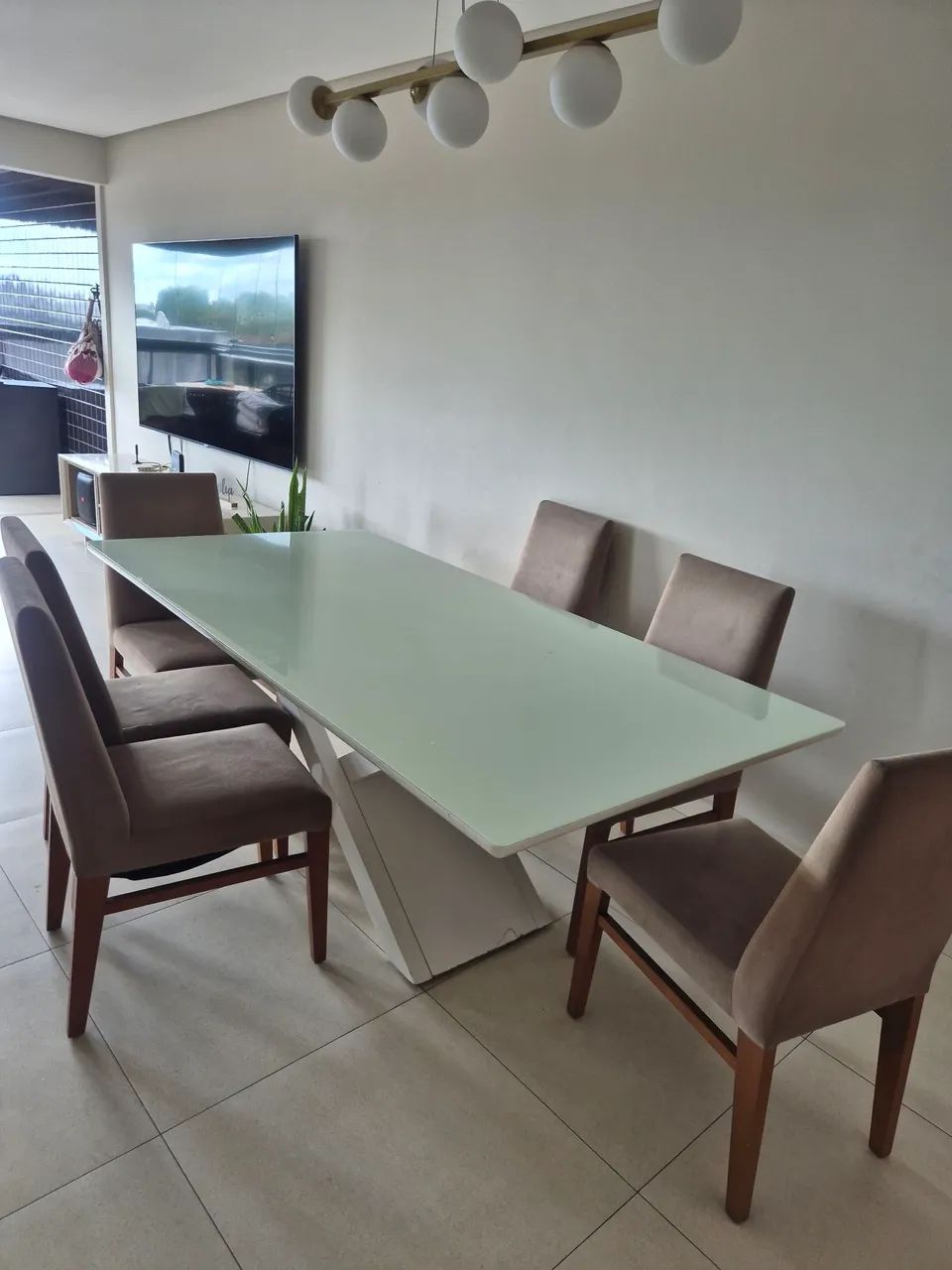 Mesa de jantar com 6 cadeiras