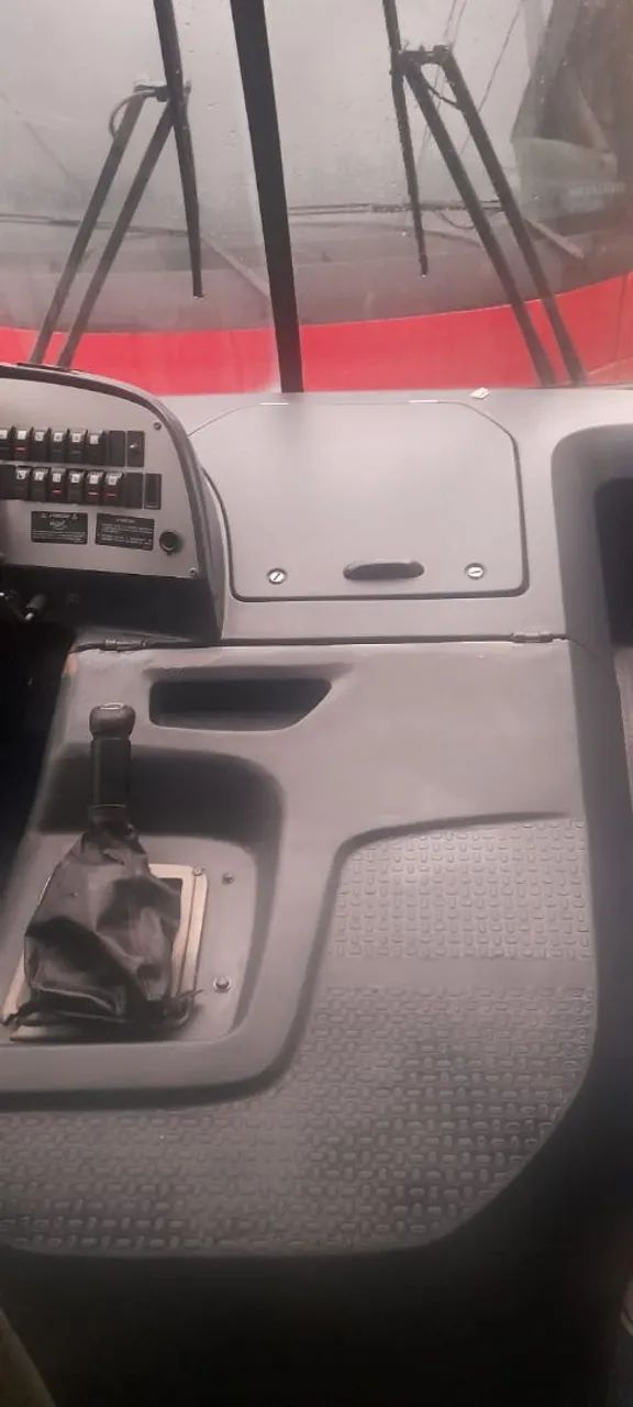 Micro ônibus Executivo 28 lug. - 13/13 - Foto 6