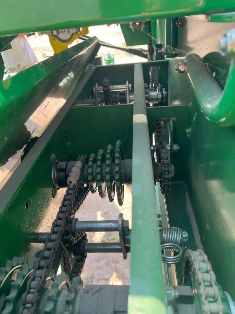 PLANTADEIRA JOHN DEERE 2117 CCS - ANO 2023 - ZERO HORA / NUNCA UTILIZADA - Foto 4