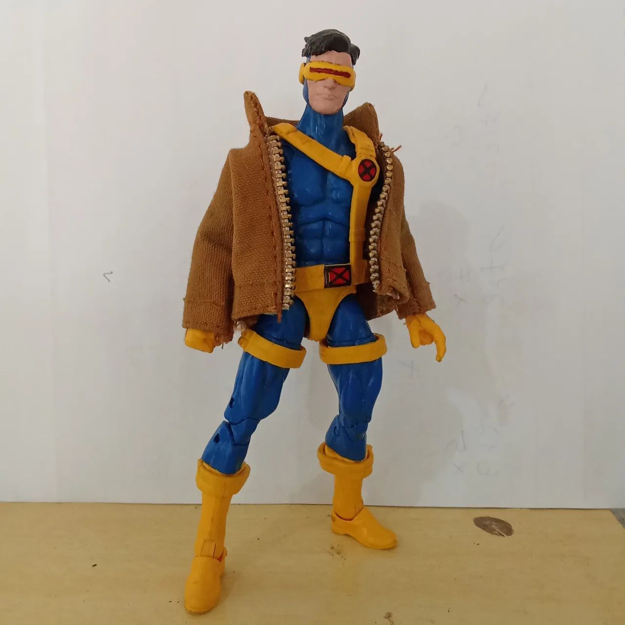 Jaqueta e cabeça Head Custom Cyclops Marvel legends.