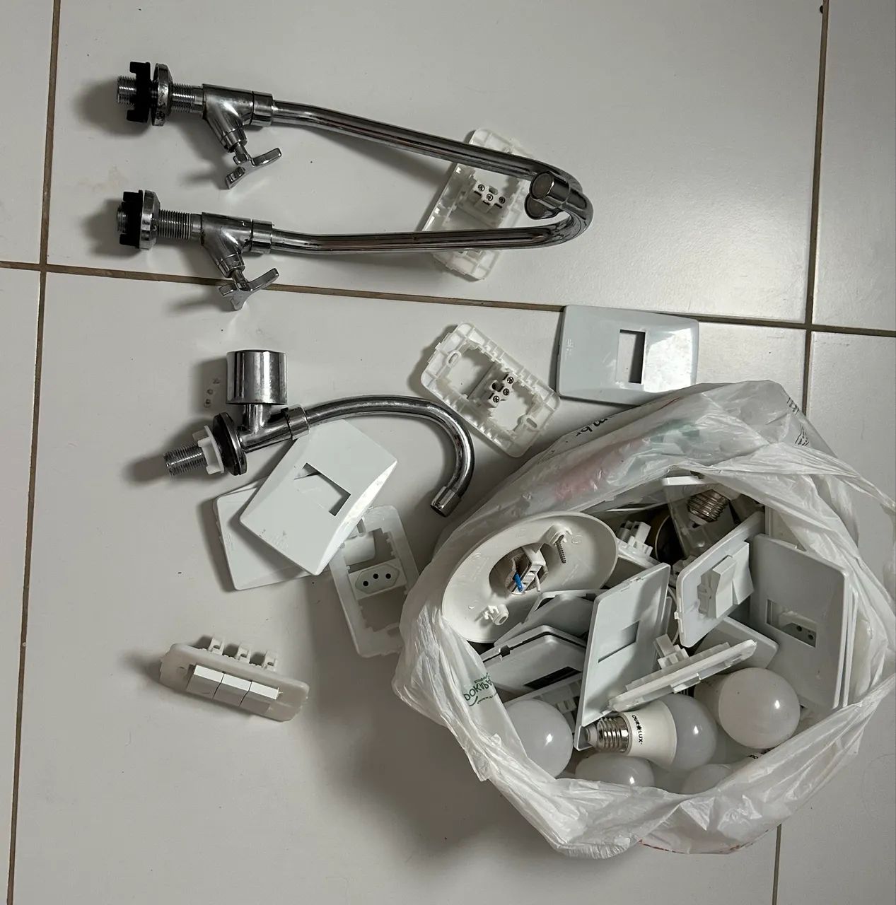 3 torneiras e item para casa  - Foto 3