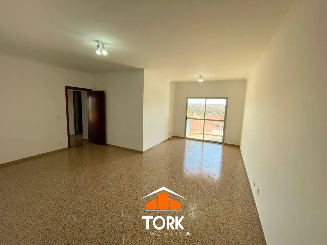 Apartamento no Edifício Solar Paulista