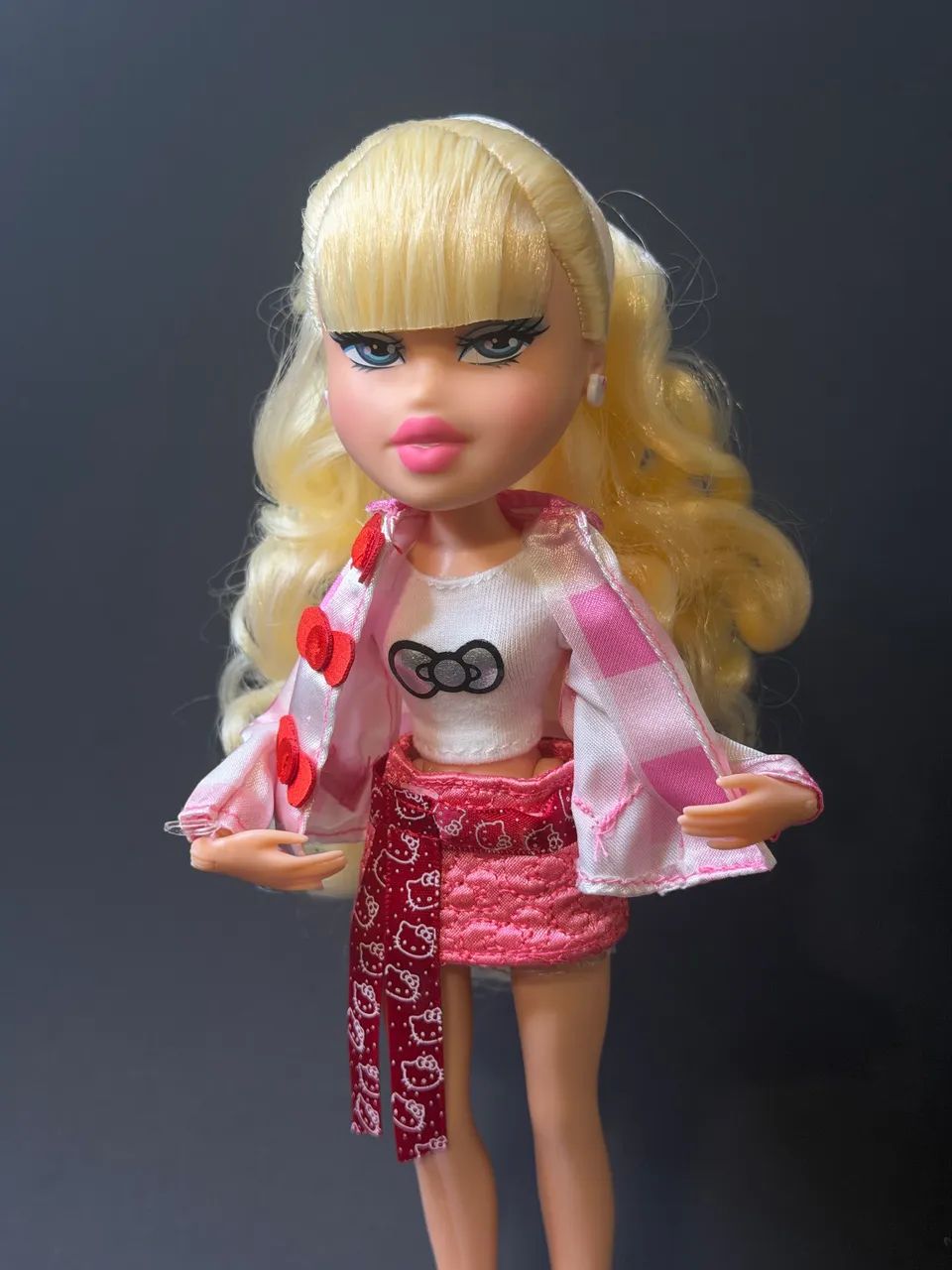 BRATZ HELLO KITTY CLOE - Foto 3