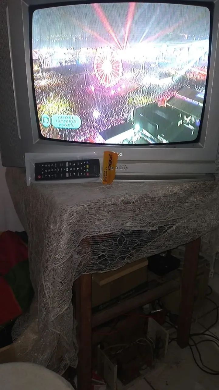 Tv LG 20 polegadas com controle remoto e conversor.  - Foto 2