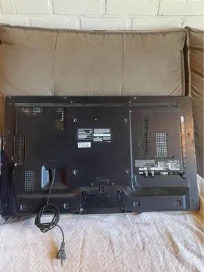 Vendo TV Panasonic 32 polegadas - Foto 2