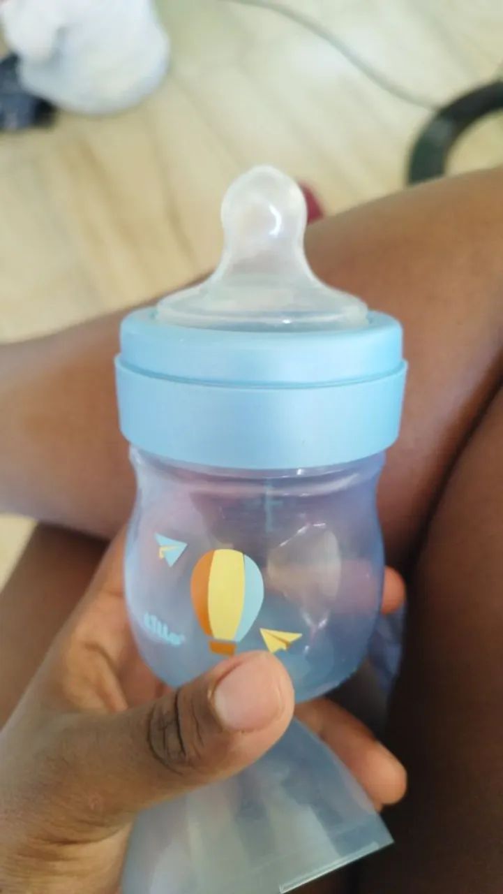 Vendo mamadeira Lilo menino - Foto 3