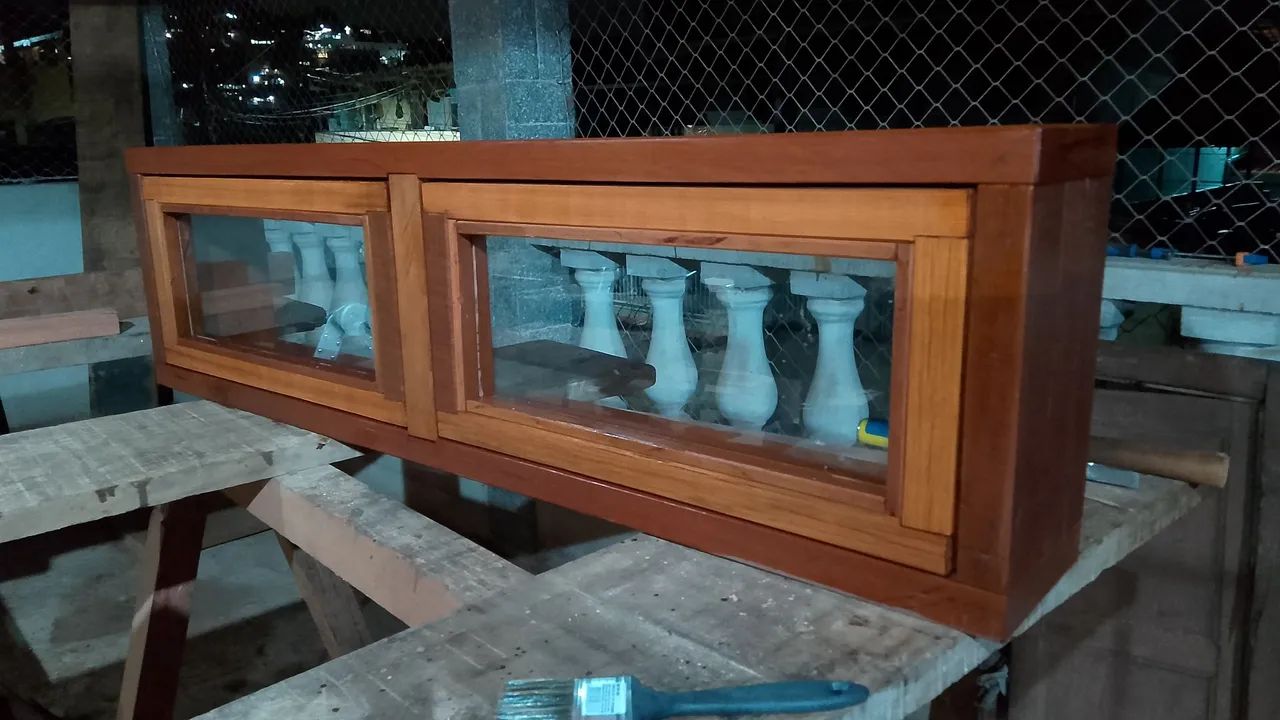 Janela de madeira com vitrô sob medida  - Foto 4