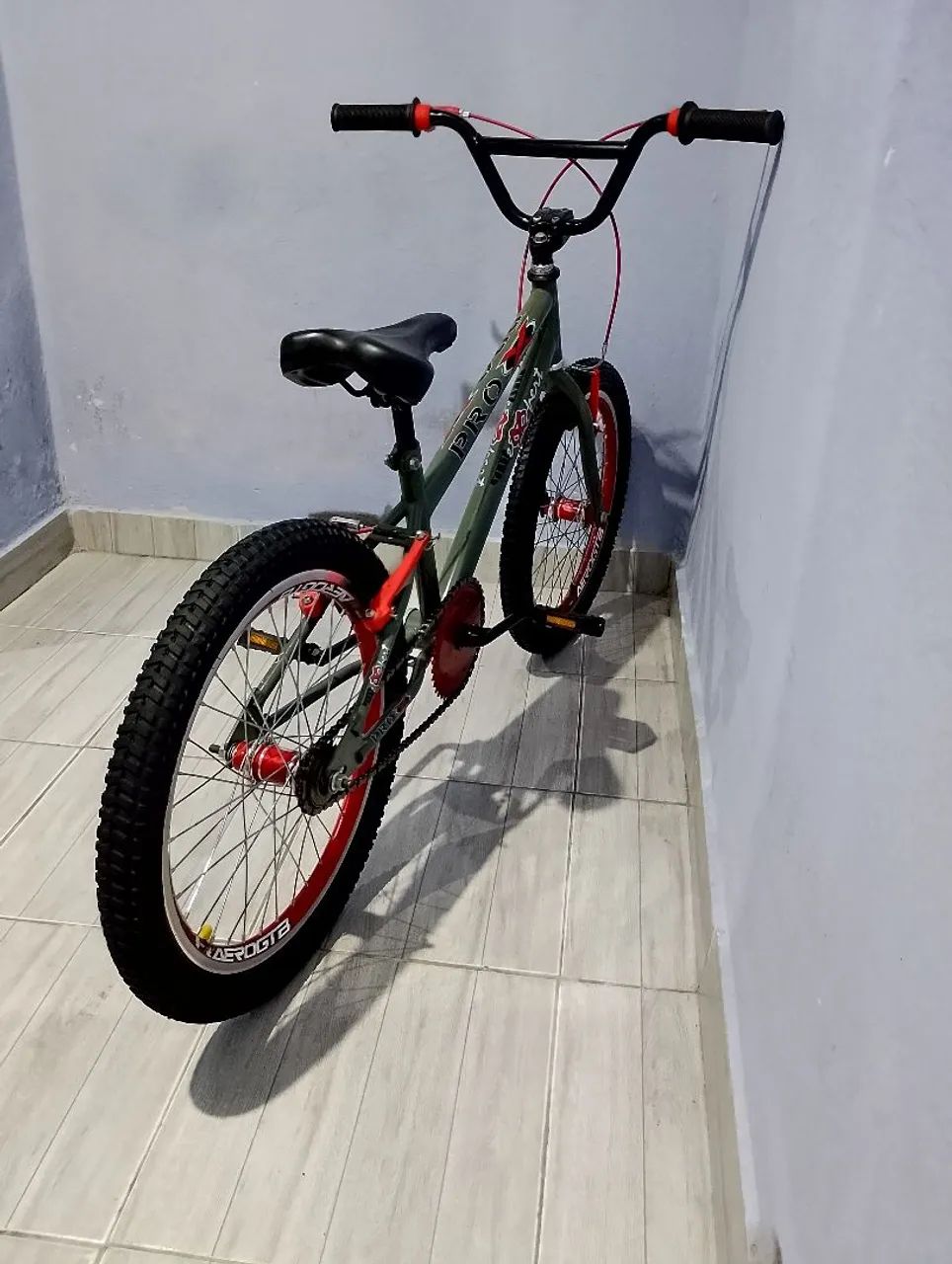 Bicicleta aro 20 - Foto 2