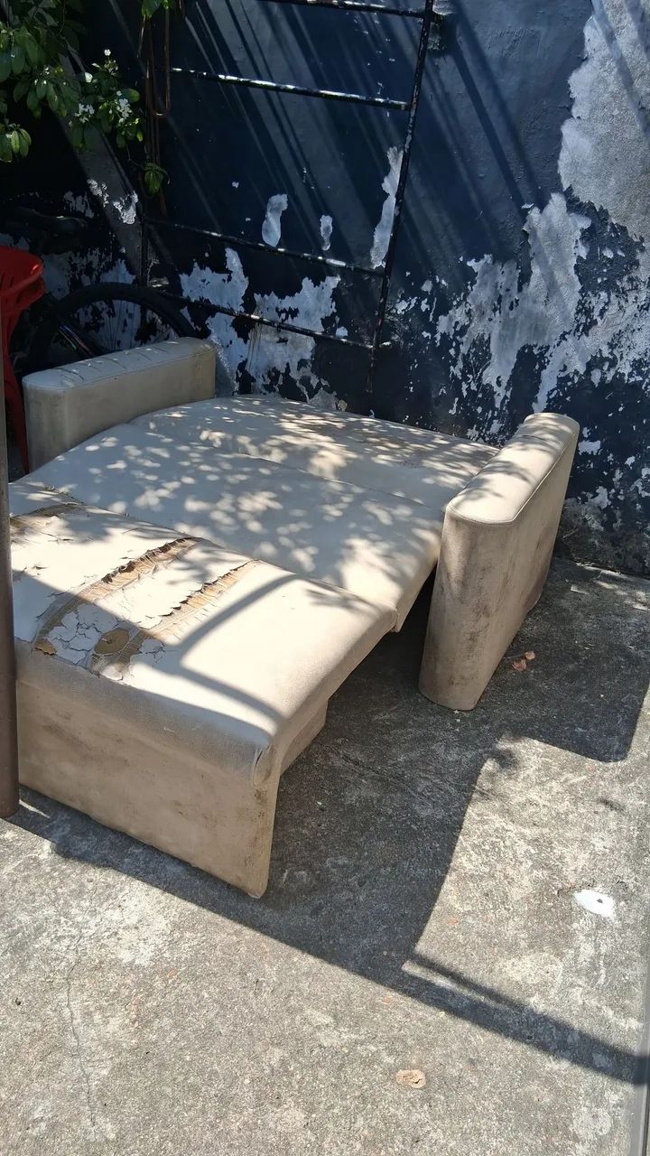Sofa cama usado precisa de reforma - Foto 3