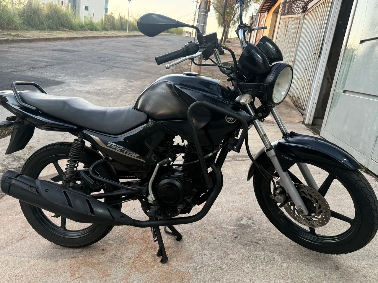 Linda Factor 125 k ano 2012/2012 BLACKEDITION