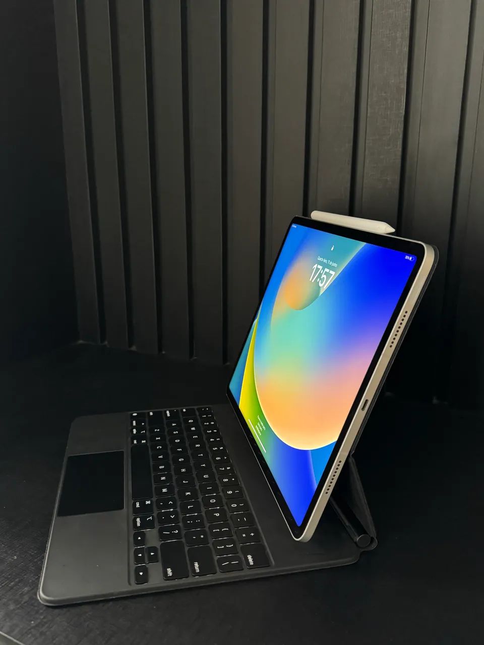 iPad Pro 12,9 | 1TB | M2 | (Wi-Fi + Cellular) + Magic Keyboard +