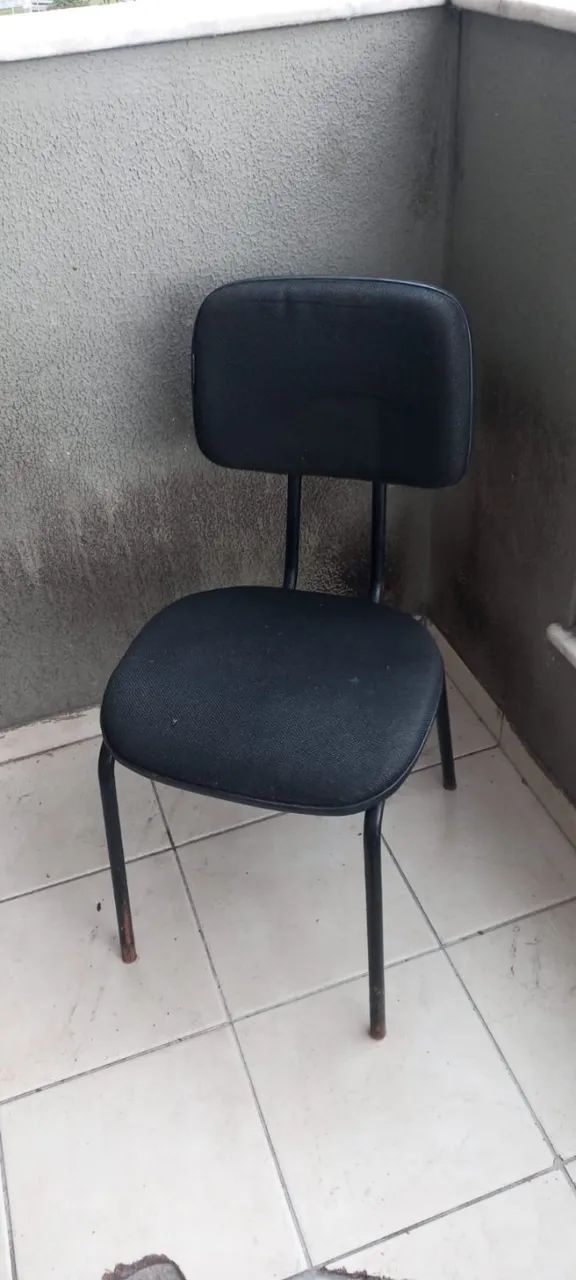 CADEIRA DE ESCRITORIO PRETA  - Foto 5