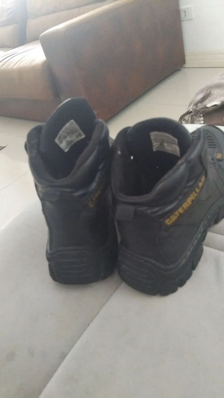 Bota Catepilar número 35 - Foto 2