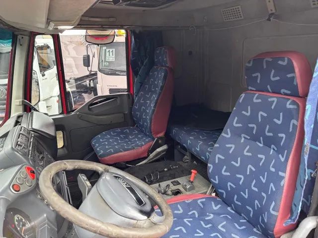 IVECO TECTOR 240e25 8X2 2011 - Foto 5