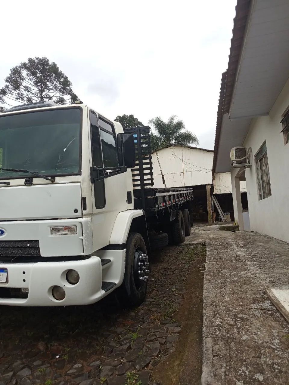 Ford cargo