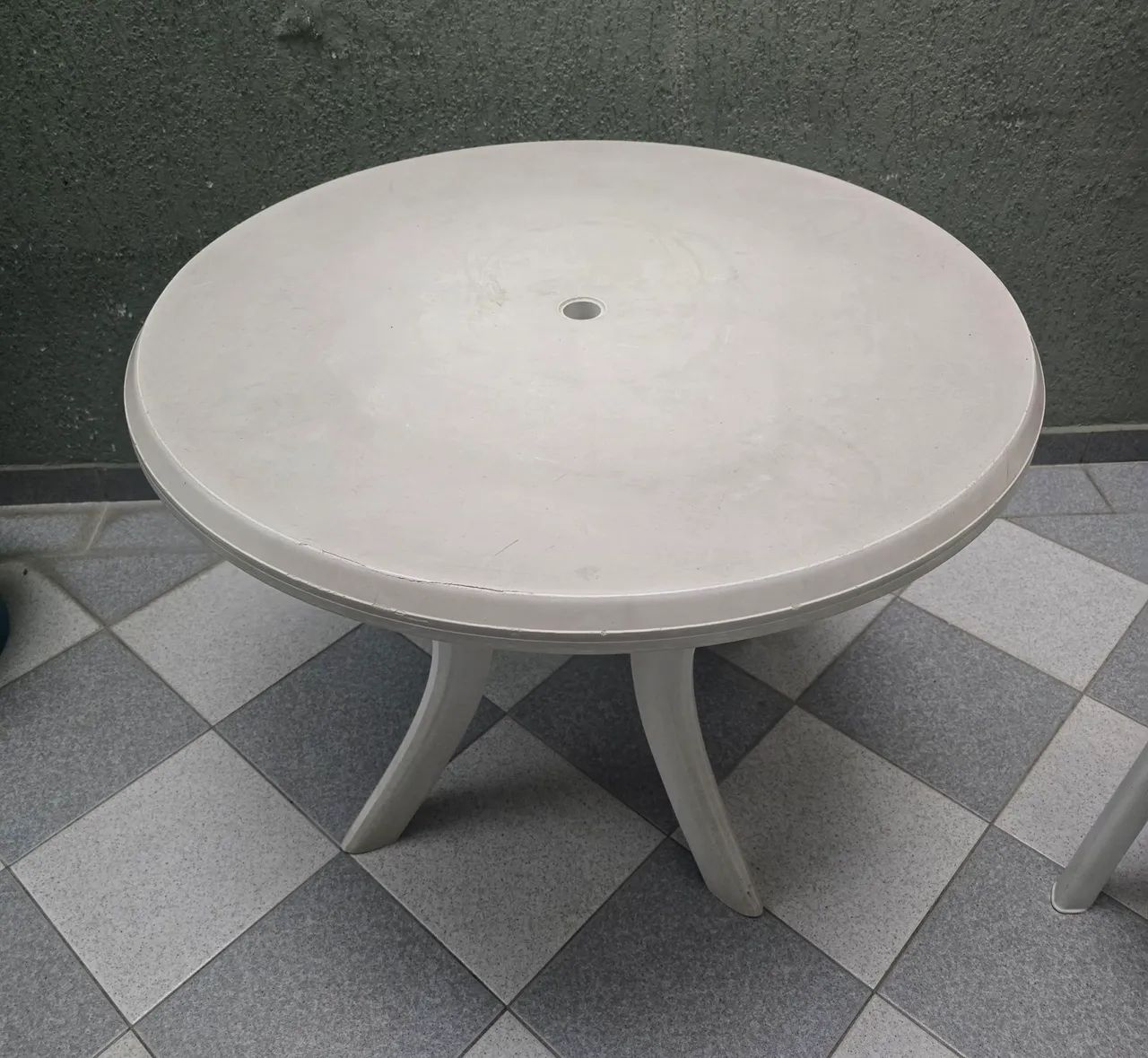 Conjunto de mesa com 3 cadeiras - Foto 2