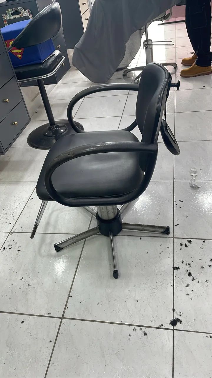 2 Cadeiras para salão ou barbearia 