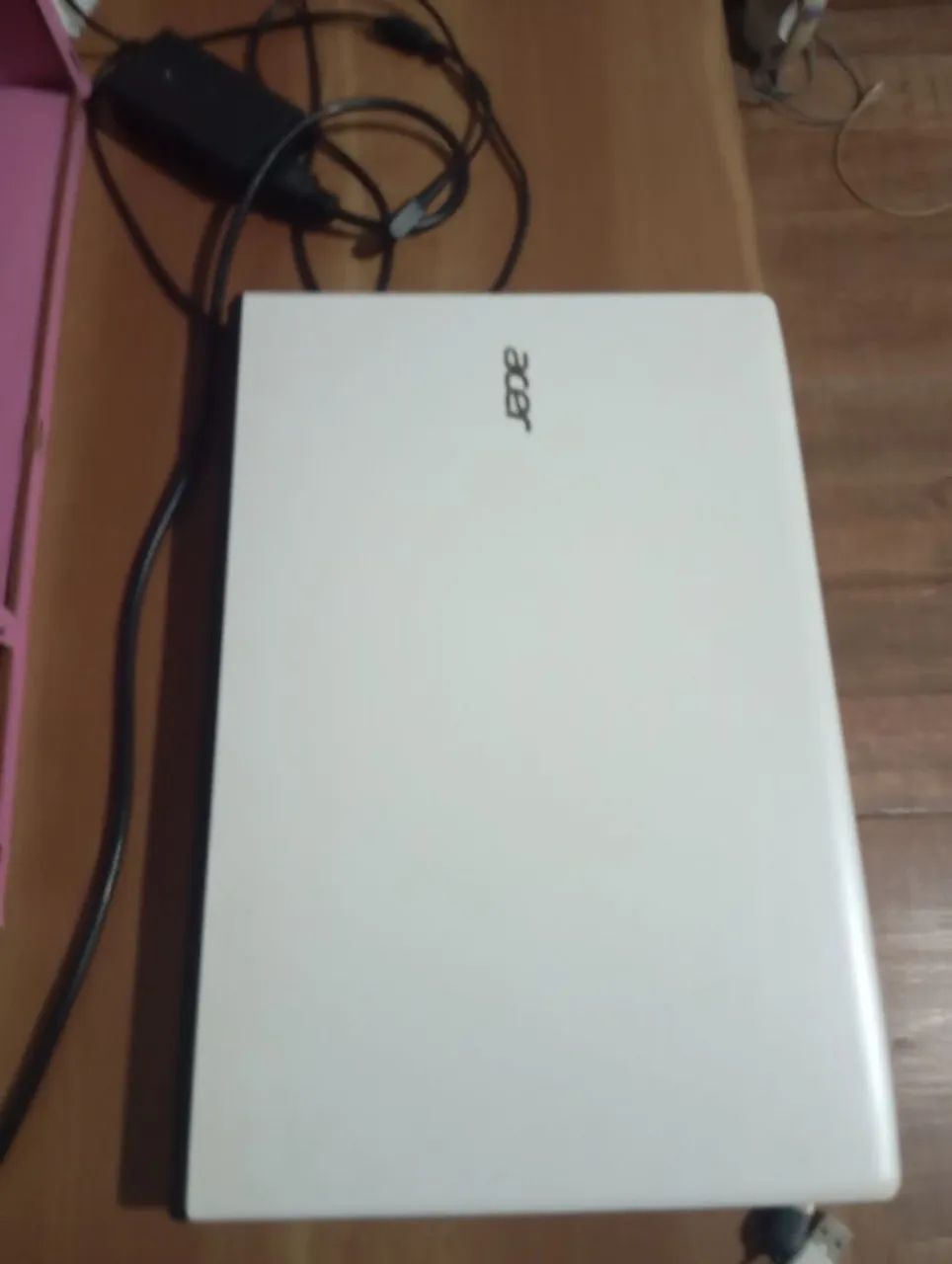 Vendo notebook Acer branco 
