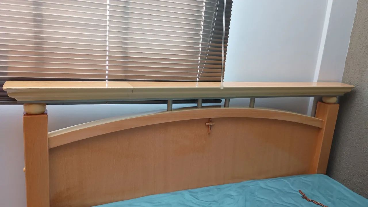 Cama casal Queen madeira