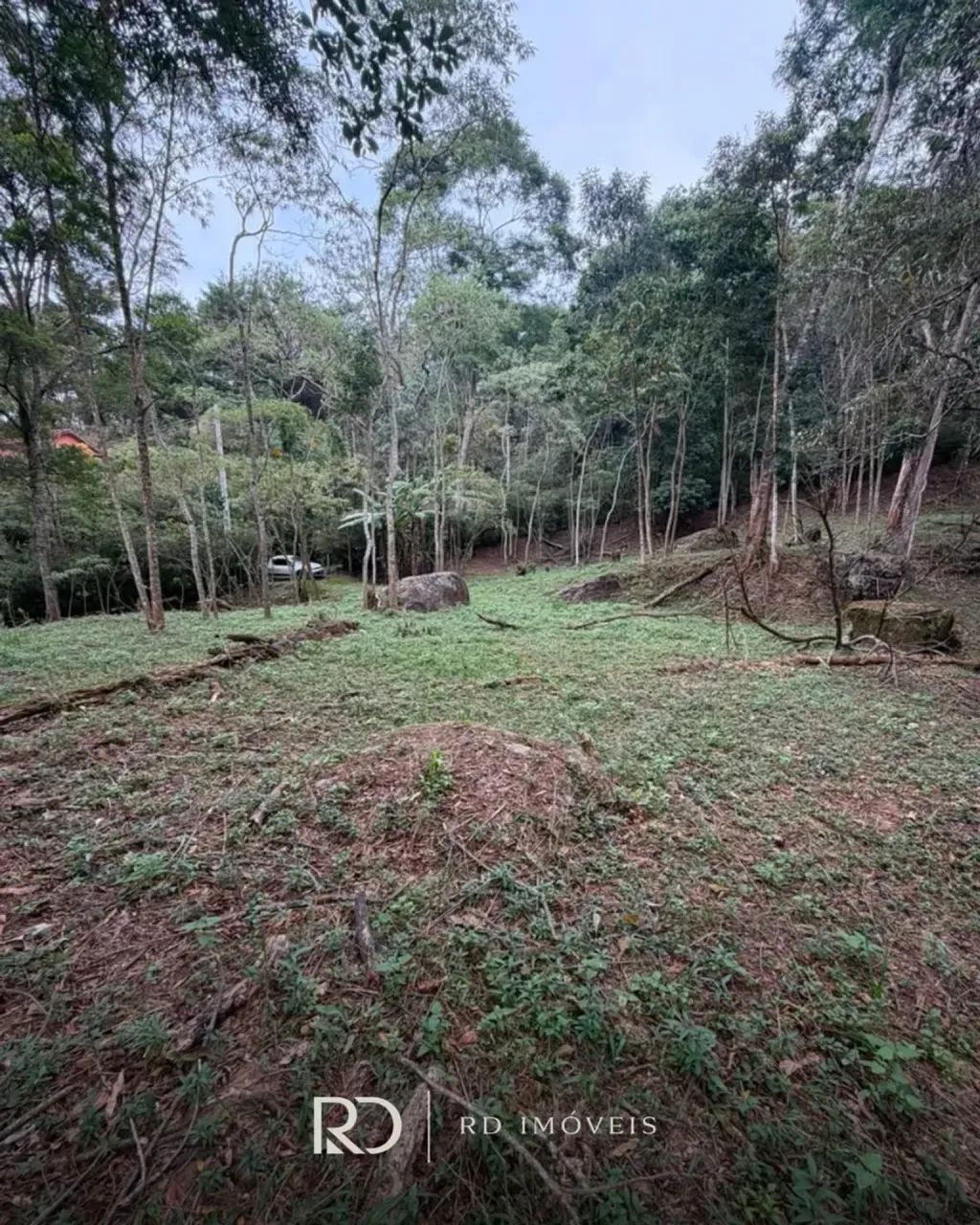 TERRENO EM ARARAS - PETRÓPOLIS