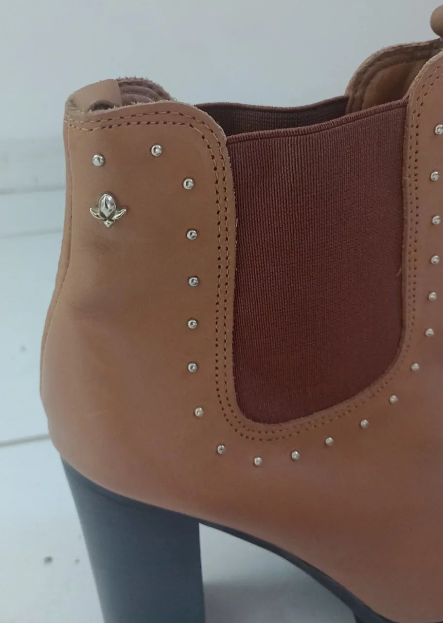 Bota feminina Cravo e Canela - Foto 4