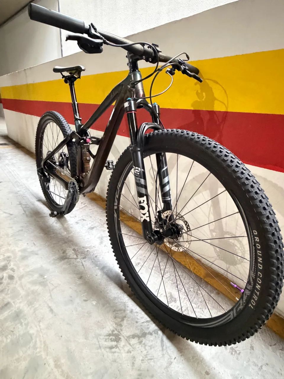 Bike Volcano Full em Carbono 