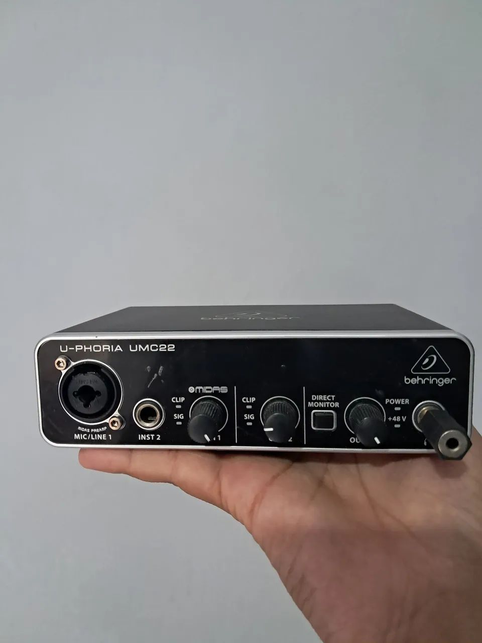  Interface Behringer U-Phoria UMC22 