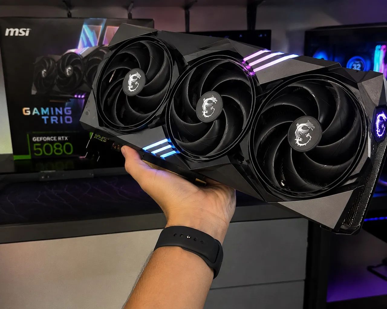 RTX 5080 Gaming Trio - Foto 2
