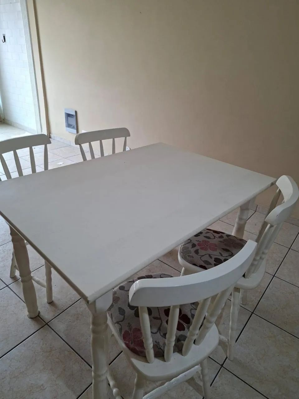 Mesa madeira 4 cadeiras - Foto 5