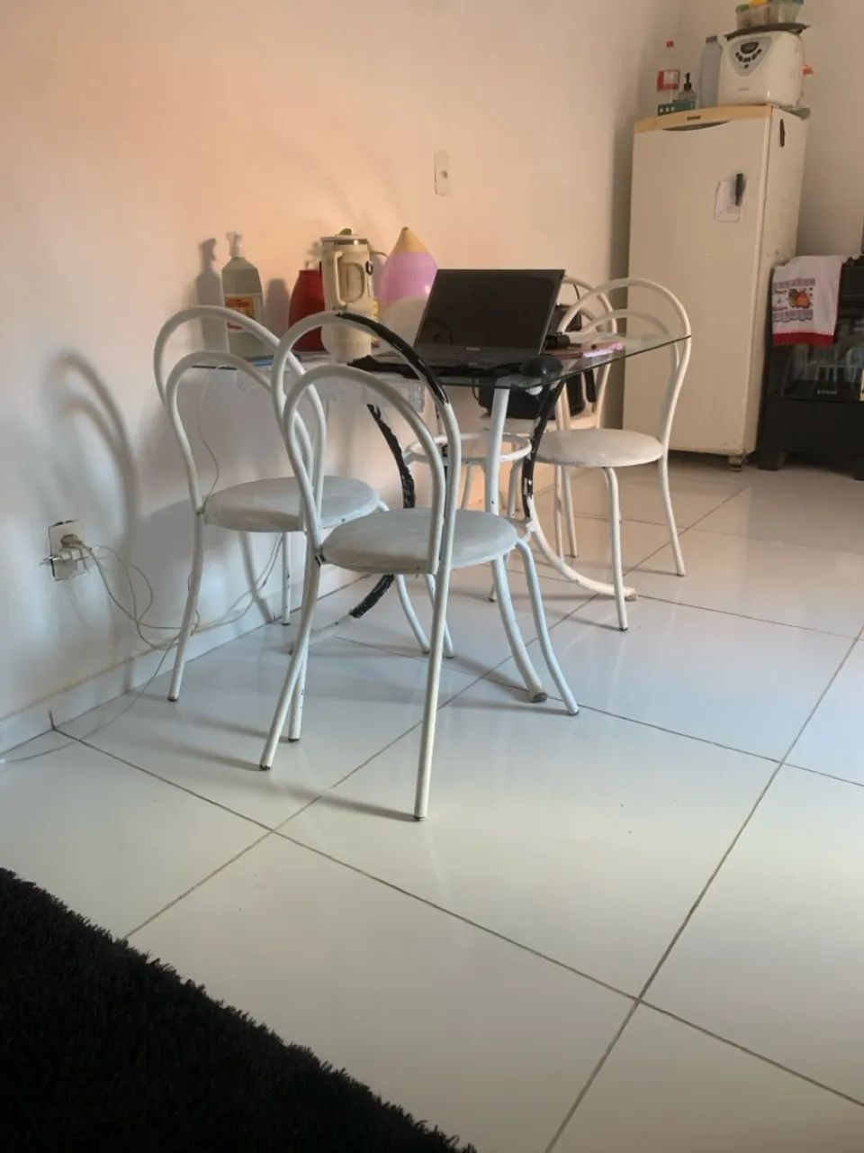 Mesa com cadeiras 