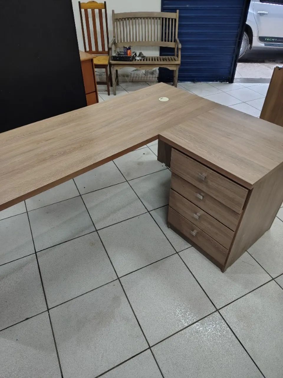 Mesa de Escritório em L com 4 Gavetas - Foto 2