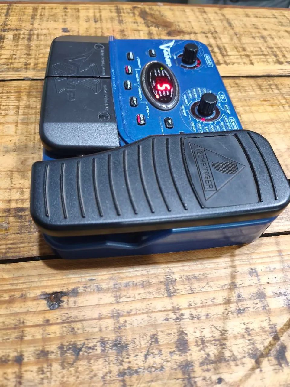 PEDALEIRA PEDAL BEHRINGER V-AMP - Foto 2