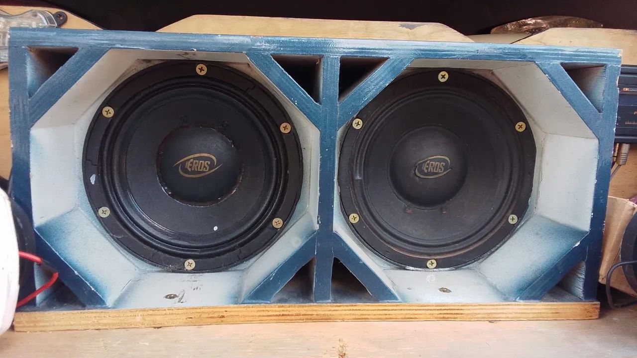 Vendo alto falante de 8 polegadas 400rms coma caixa