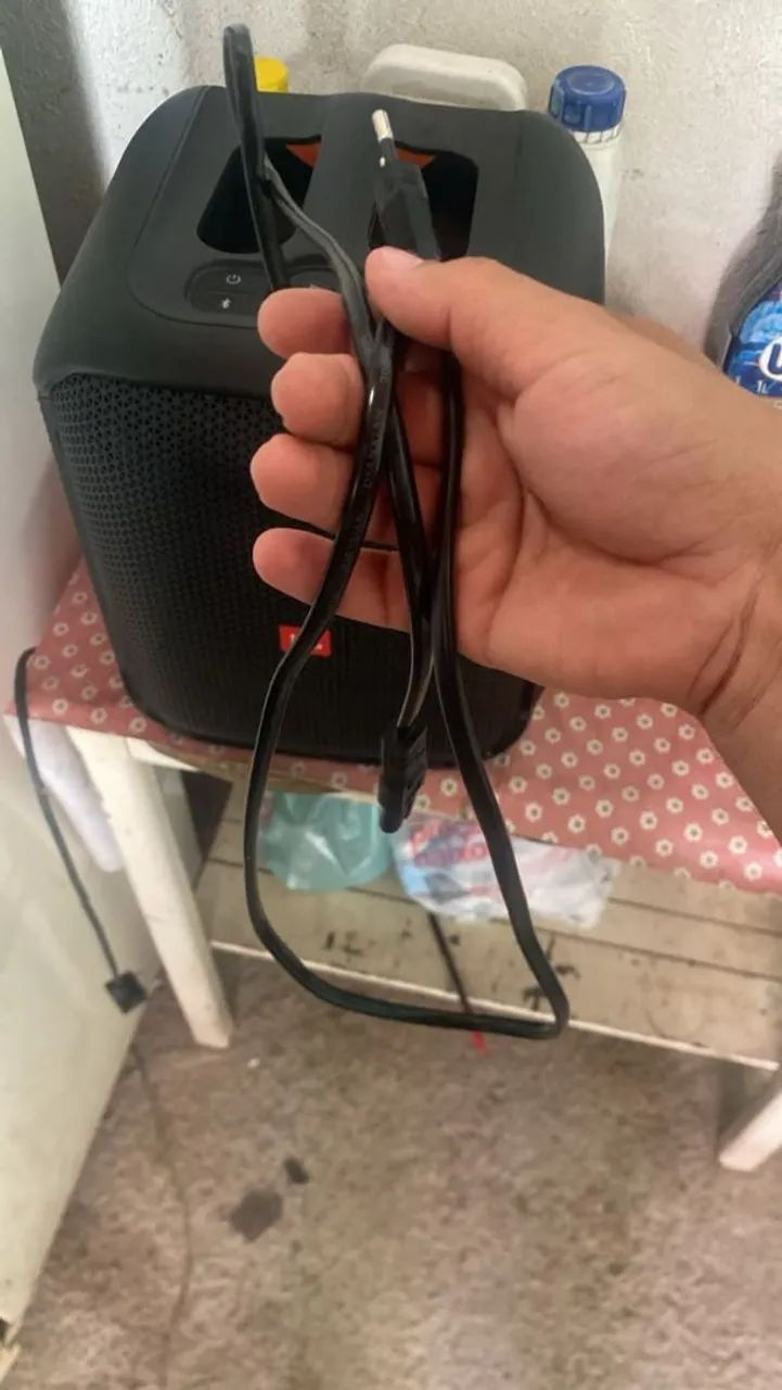Caixa de som JBL 